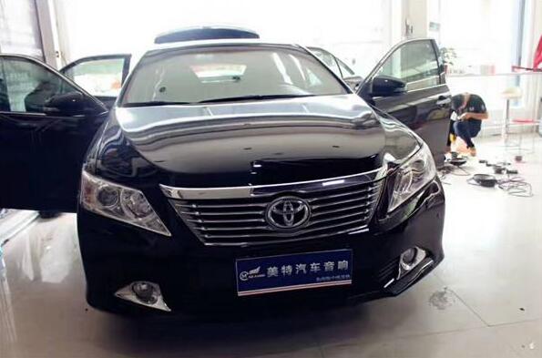 汽車音響怎么改？看豐田凱美瑞無損升級ds...