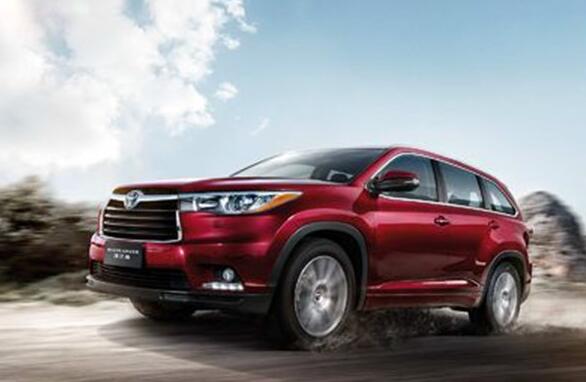 看西寧至上音樂(lè)是怎樣給豐田漢蘭達(dá)做汽車(chē)隔...