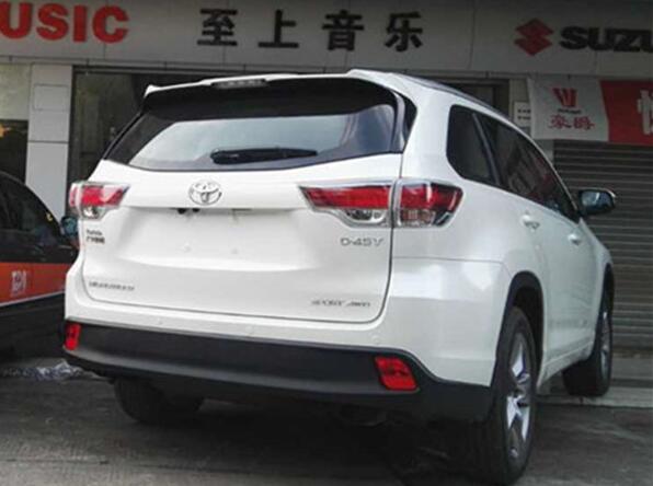 全新豐田漢蘭達(dá)汽車(chē)音響改裝 無(wú)損加裝兩臺(tái)歌劇世家汽車(chē)低音炮