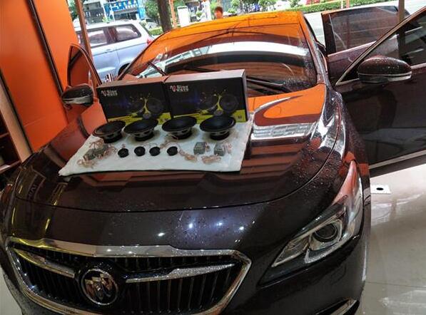 別克君越汽車(chē)影音改裝英國(guó)正弦波兩分頻帶來(lái)...