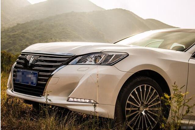 新塘豐田皇冠音響改裝后，車主喜上眉梢地說...