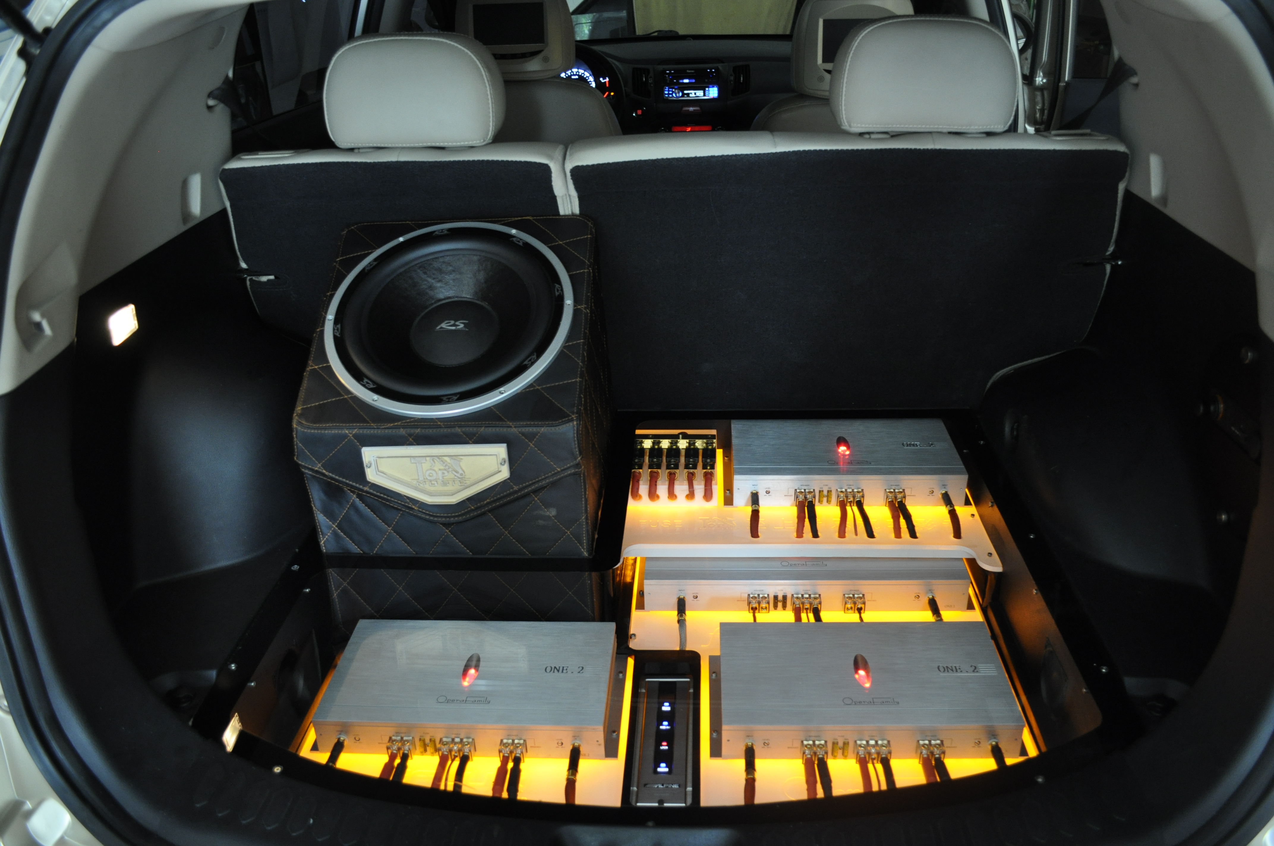 吉利嘉際汽車音響升級歌劇世家，讓駕車出行更有儀式感