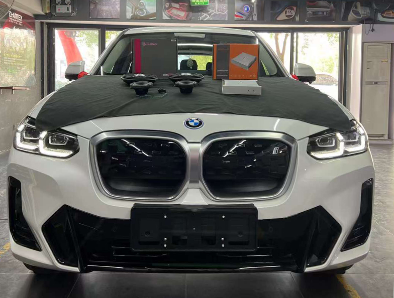 寶馬IX3汽車音響改裝如何不露痕跡？邁博...