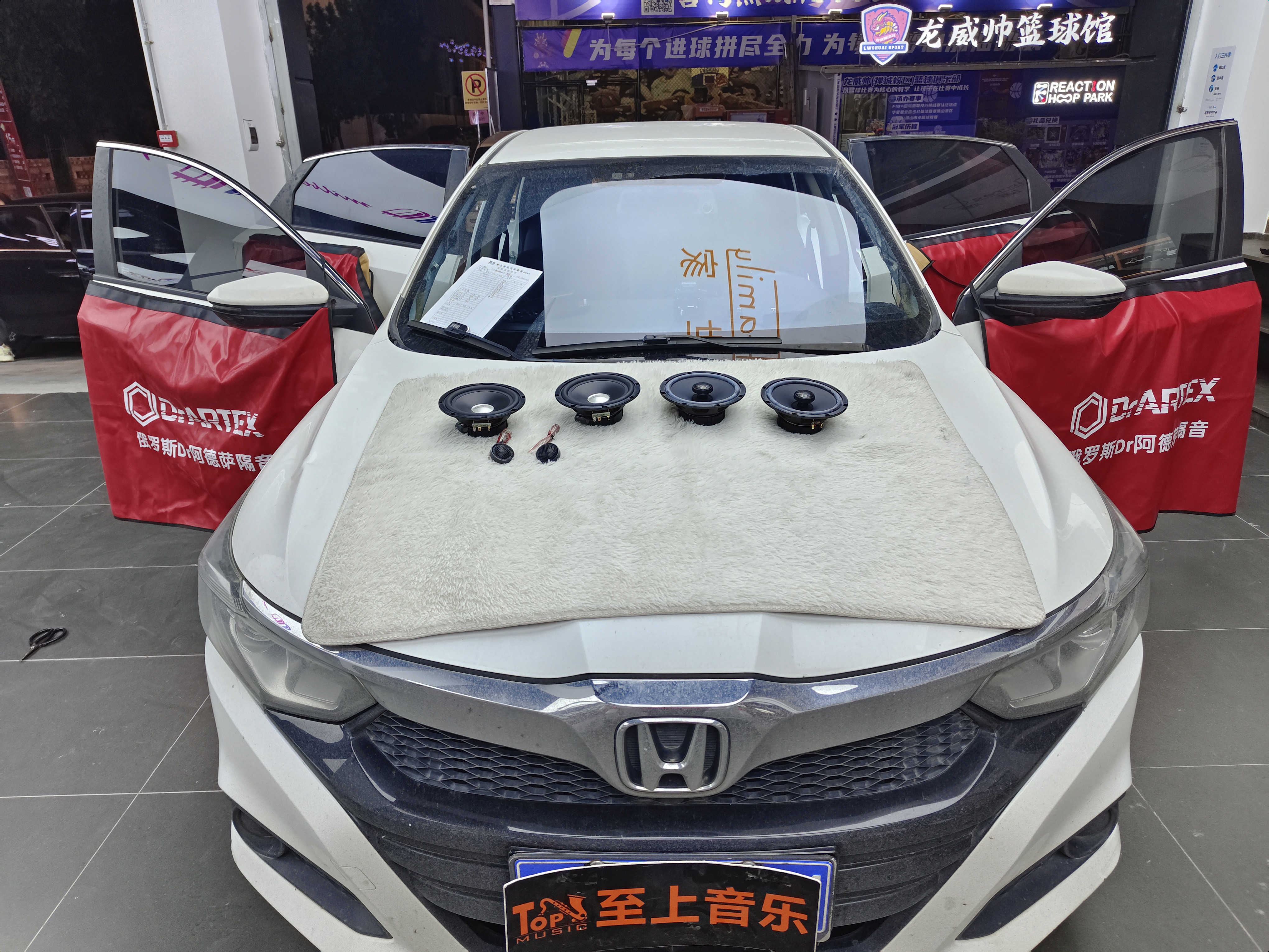 出眾細(xì)節(jié)賦予新聲！本田凌派前后聲場(chǎng)升級(jí)歌劇世家套裝